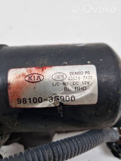 KIA Sorento Motor del limpiaparabrisas 981003E900