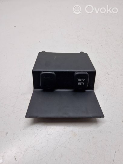 Mazda 6 Connecteur/prise USB GHP9644A1