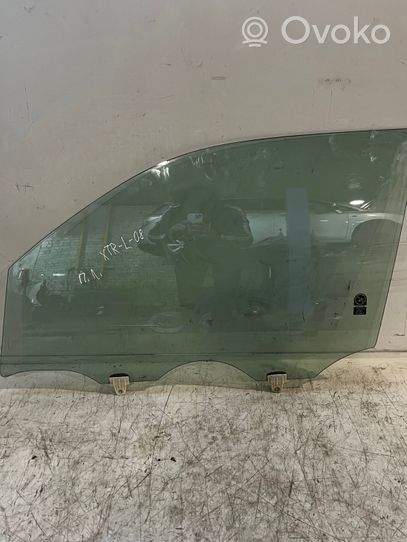 Nissan X-Trail T31 Vetro del finestrino della portiera anteriore - quattro porte 