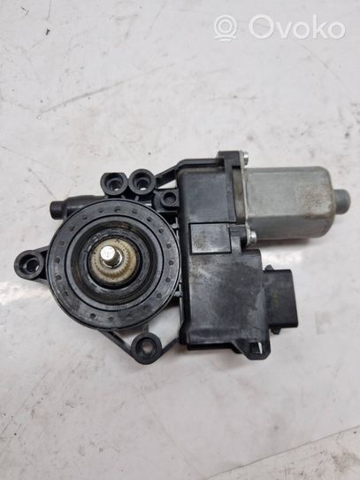 KIA Sorento Front door window regulator motor 