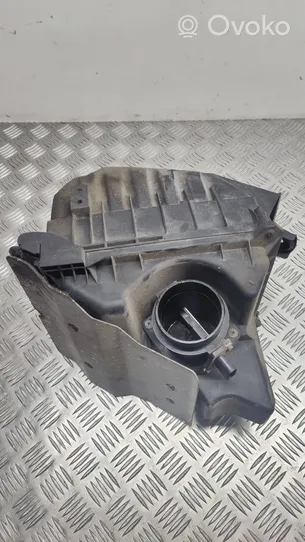 Audi A4 S4 B7 8E 8H Scatola del filtro dell’aria 03G133835A