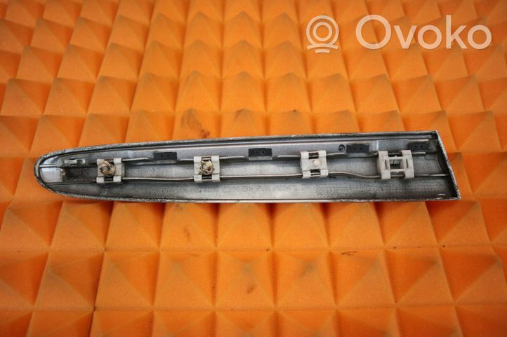 Mercedes-Benz CLK A209 C209 Moldingas ant galinio sparno 2096902562