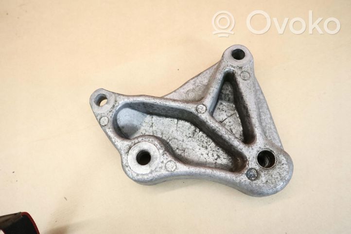 Mercedes-Benz A W169 Supporto di montaggio scatola del cambio 1692420401