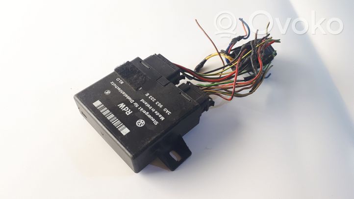 Volkswagen PASSAT B3 Alarm control unit/module 3A0953233E