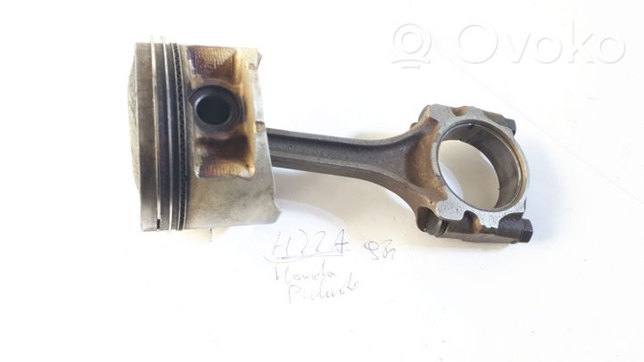 Honda Prelude Piston with connecting rod H22A