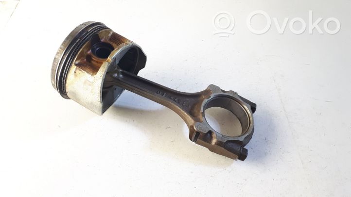 Honda Prelude Piston with connecting rod H22A