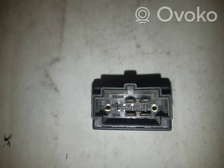 Volkswagen Sharan Przycisk / Przełącznik ogrzewania szyby przedniej / czołowej 7M0959621