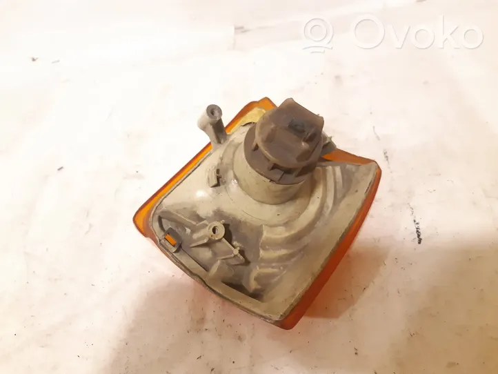 Audi 80 90 B3 Indicatore di direzione anteriore 911953050