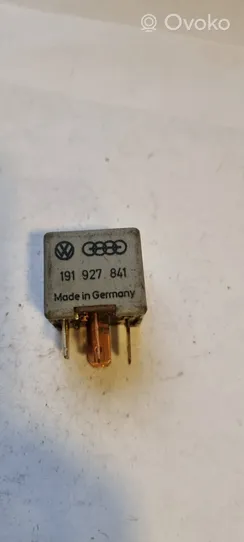 Volkswagen PASSAT B5 Other relay 191927841