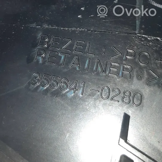 Lexus GS 300 350 430 450H Boczna kratka nawiewu deski rozdzielczej 3556410280