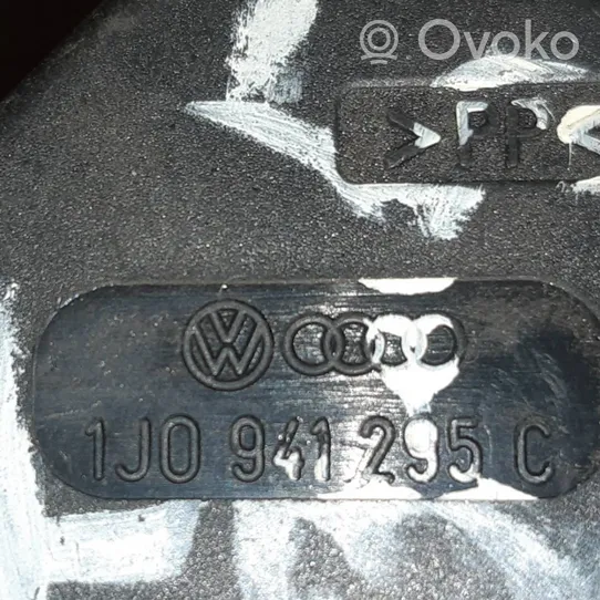 Volkswagen PASSAT B5.5 Ajovalojen korkeuden säätömoottori 1J0941295C
