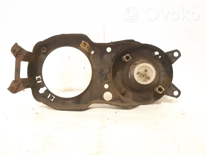 BMW 5 E28 Faro/fanale 310110480