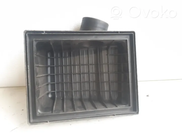 Opel Vectra B Air filter box 90499598