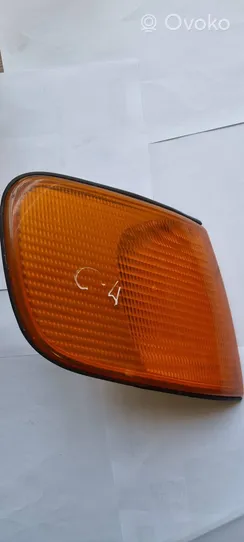 Audi A6 S6 C4 4A Frontblinker 137984