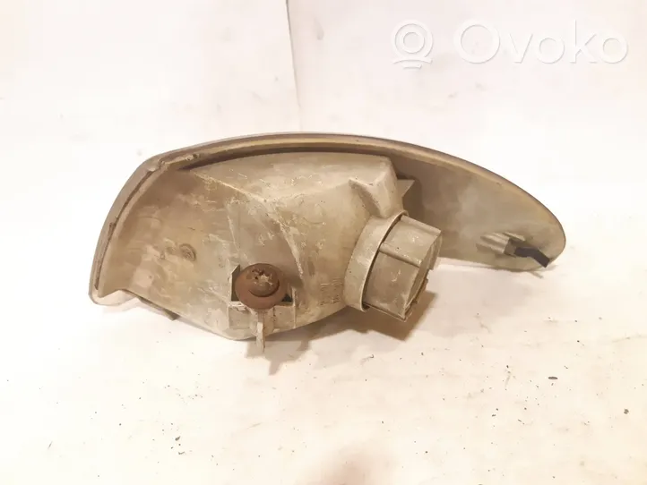 Ford Mondeo MK I Frontblinker 93BG13358AB