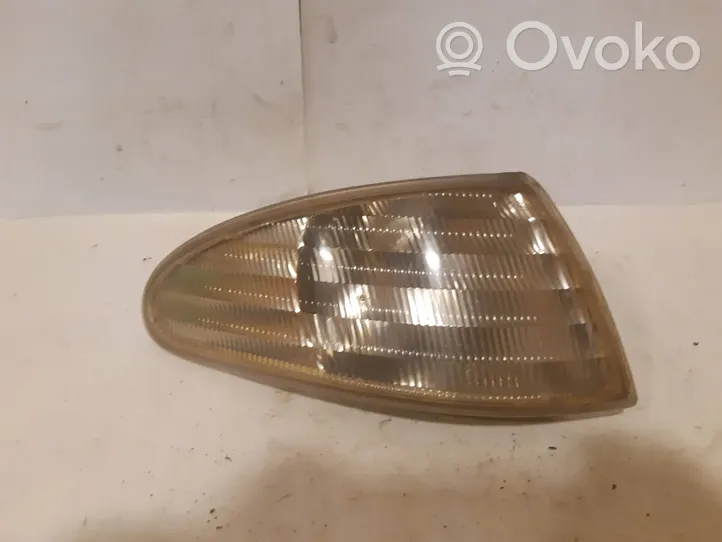 Ford Mondeo MK I Frontblinker 93BG13358AB