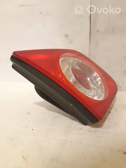 Volkswagen Jetta V Lampy tylnej klapy bagażnika 1K5945093