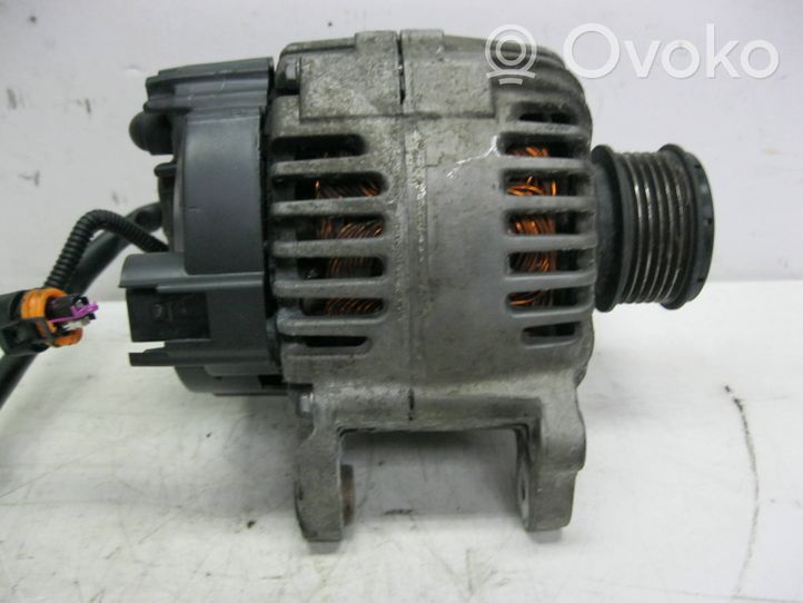 Volkswagen PASSAT B6 Generator/alternator 06F903023E