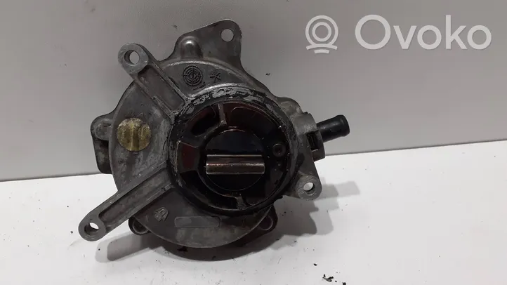 Audi A4 S4 B6 8E 8H Alipainepumppu 06D145100