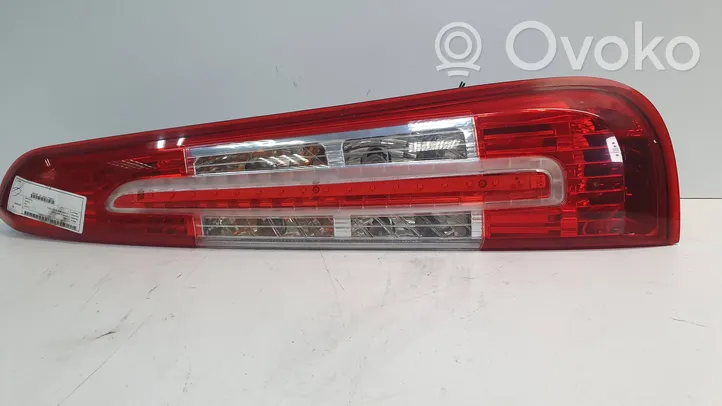 Ford C-MAX I Rear/tail lights 