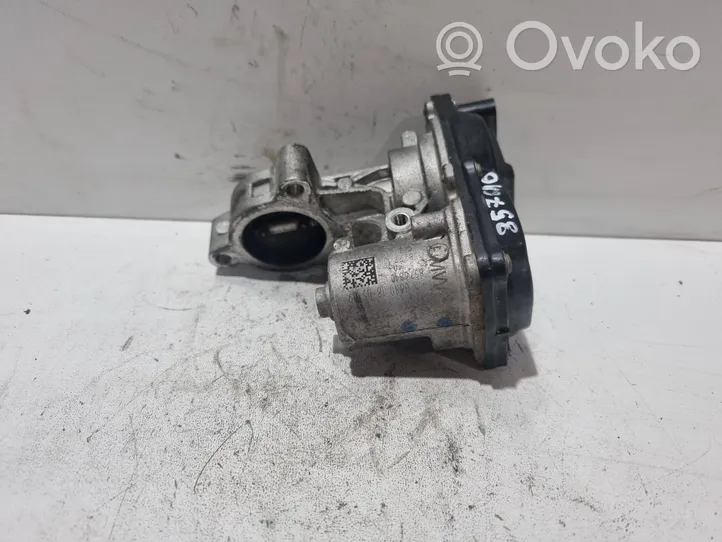 BMW 5 G30 G31 Valvola corpo farfallato 8576810