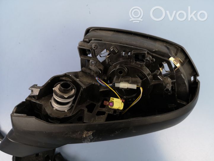 Audi Q7 4M Elektryczne lusterko boczne drzwi przednich 233656051