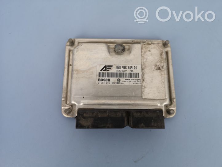 Volkswagen Sharan Calculateur moteur ECU 038906019PA