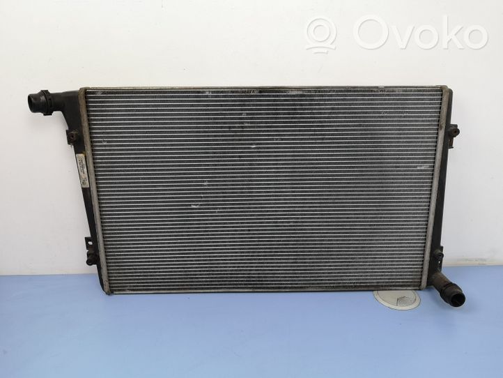 Volkswagen PASSAT B6 Радиатор охлаждающей жидкости 3C0121253S