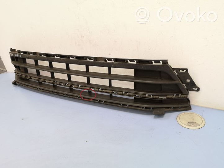 Volkswagen Jetta VI Grille inférieure de pare-chocs avant 5C6853677D