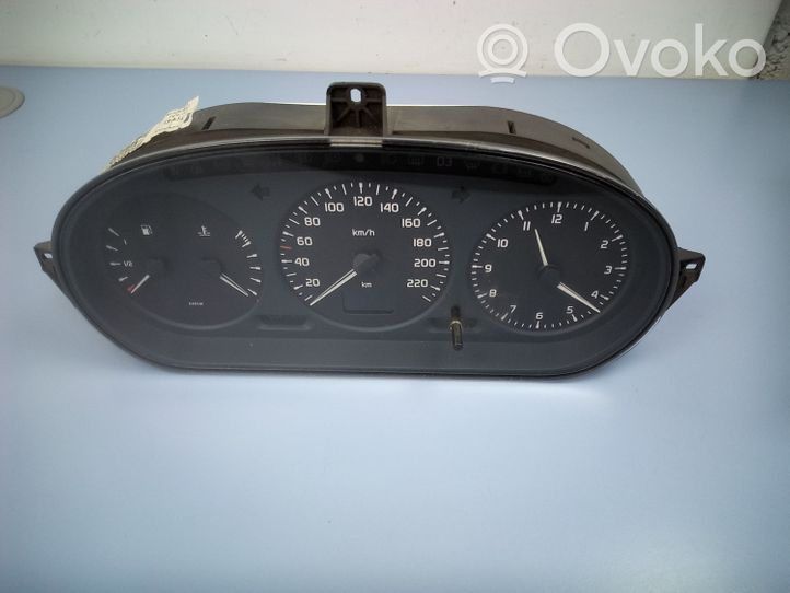 Renault Scenic I Compteur de vitesse tableau de bord 7700424219G