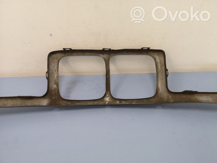 BMW 5 E34 Grille calandre supérieure de pare-chocs avant 51131978880