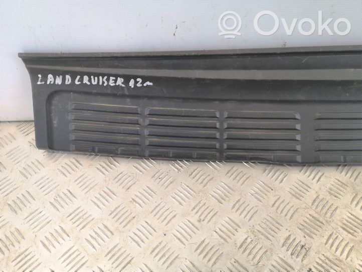 Toyota Land Cruiser (J200) Modanatura della barra di rivestimento del paraurti anteriore 5216260040