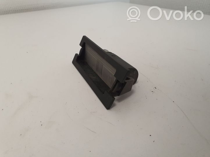 Smart ForFour I Lampa oświetlenia tylnej tablicy rejestracyjnej A4548200256