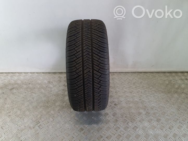 Toyota RAV 4 (XA40) R20 winter tire 