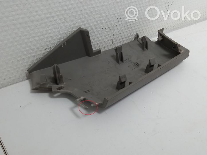 Toyota Yaris Kita priekinių durų apdailos detalė 742230D010