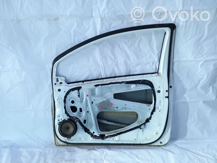 Toyota Yaris Priekinės durys (dvidurio) 670010D180