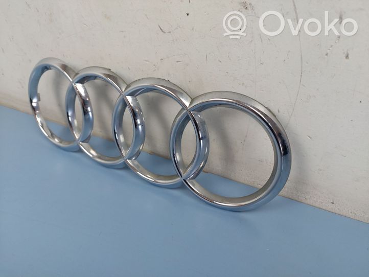 Audi A8 S8 D5 Mostrina con logo/emblema della casa automobilistica 4N0853605