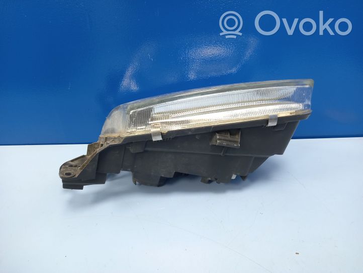 Nissan Almera Phare frontale 8505