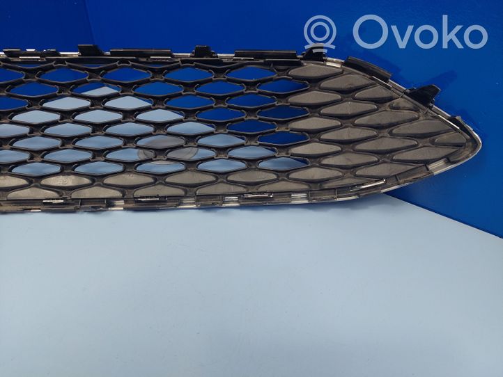 Ford Focus Maskownica / Grill / Atrapa górna chłodnicy F1EB8200A