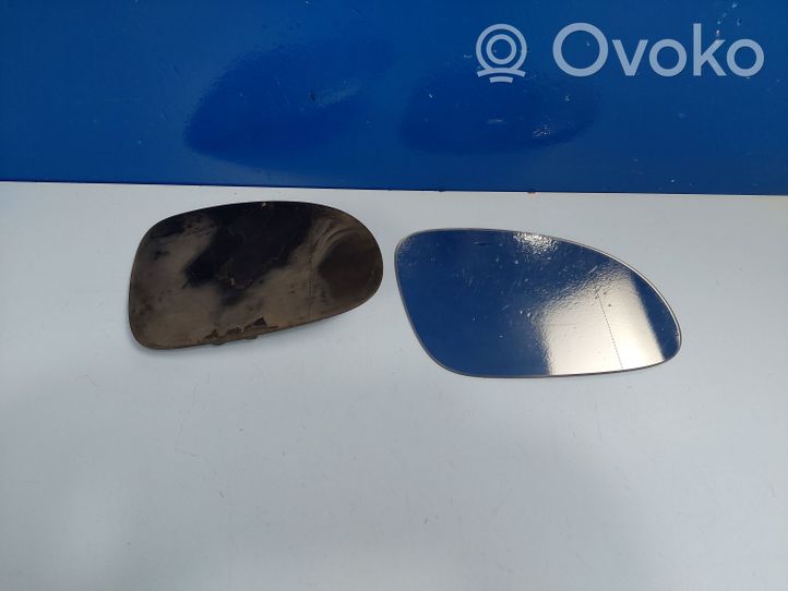 Volkswagen PASSAT B6 Wing mirror glass 39322