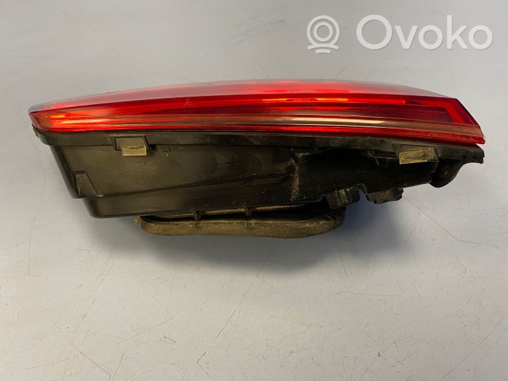 Volkswagen PASSAT B8 Takaluukun takavalot 3G9945307D