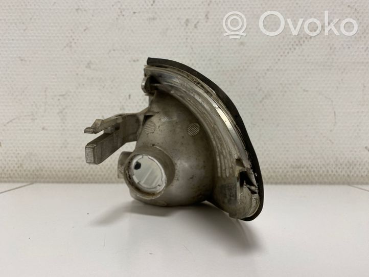 Nissan Almera N16 Indicatore di direzione anteriore 26130BM415