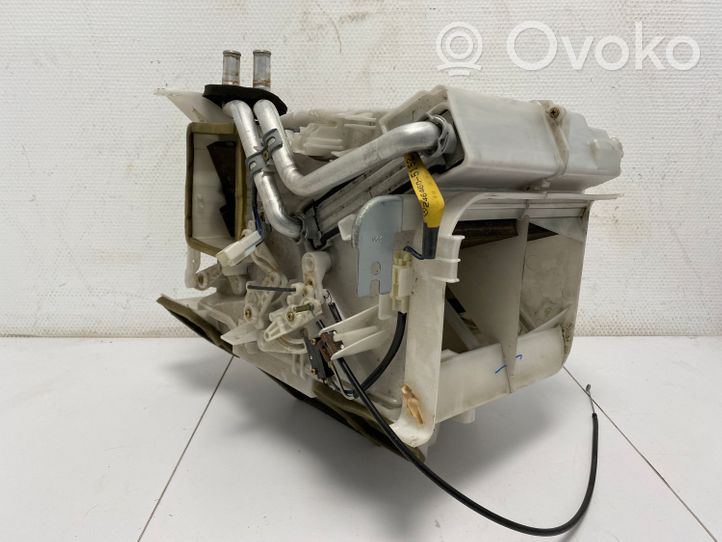 Toyota Yaris Sisälämmityksen ilmastoinnin korin kokoonpano 8715052080