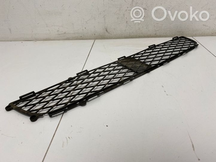 Toyota Yaris Grille inférieure de pare-chocs avant 531120D020