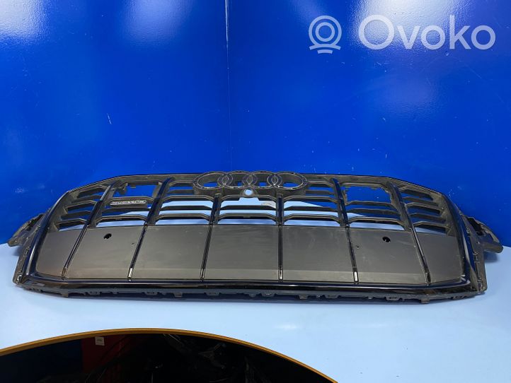 Audi Q7 4M Grille calandre supérieure de pare-chocs avant 4M0853651AJ