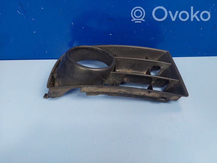 Volkswagen Golf V Mascherina/griglia fendinebbia anteriore 1K085366C