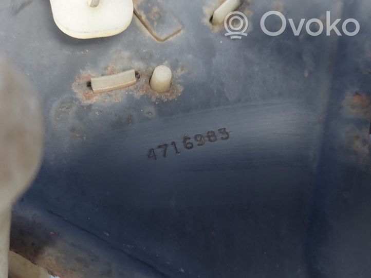 Chrysler Voyager Uchwyt / Mocowanie koła zapasowego 4716983