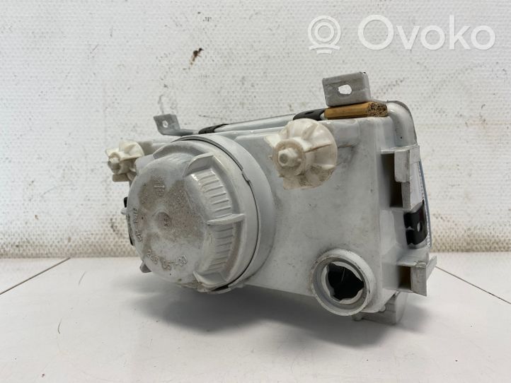 Skoda Felicia II Lampa przednia 301246052