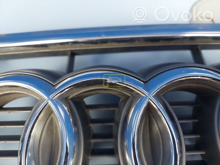 Audi S5 Facelift Etupuskurin ylempi jäähdytinsäleikkö 8T0853651P