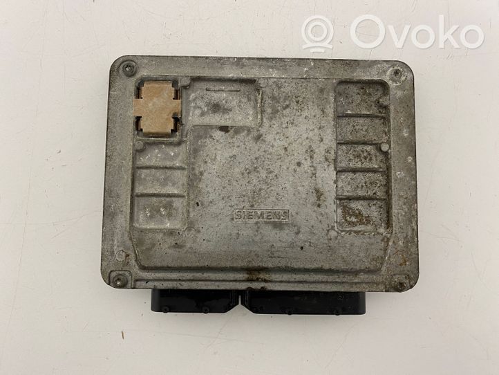 Volkswagen Polo Sterownik / Moduł ECU 03E906033